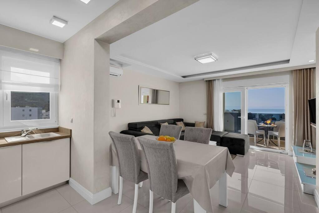 Apartment Hrvoje -Nur 50M Bis Zum Meer - Makarska Exklusiv Promajna Exterior photo